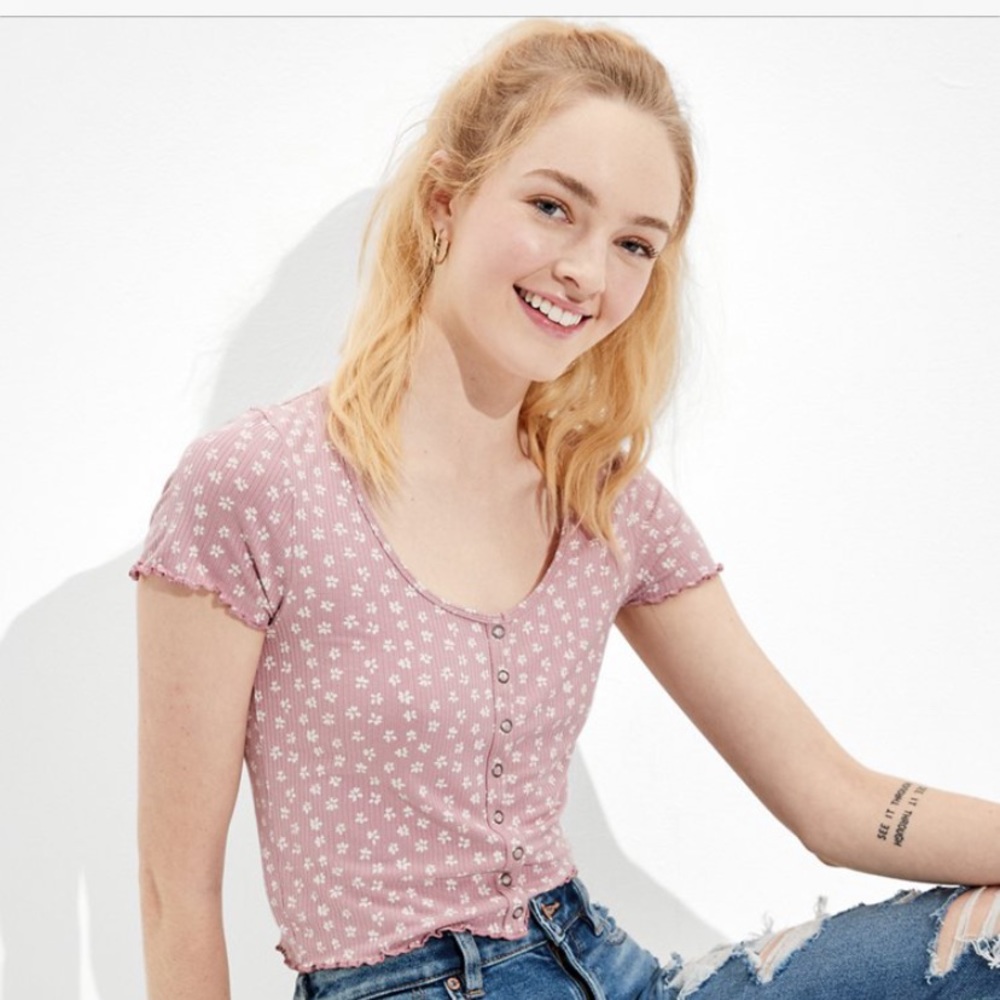 AE floral snap-front baby tee